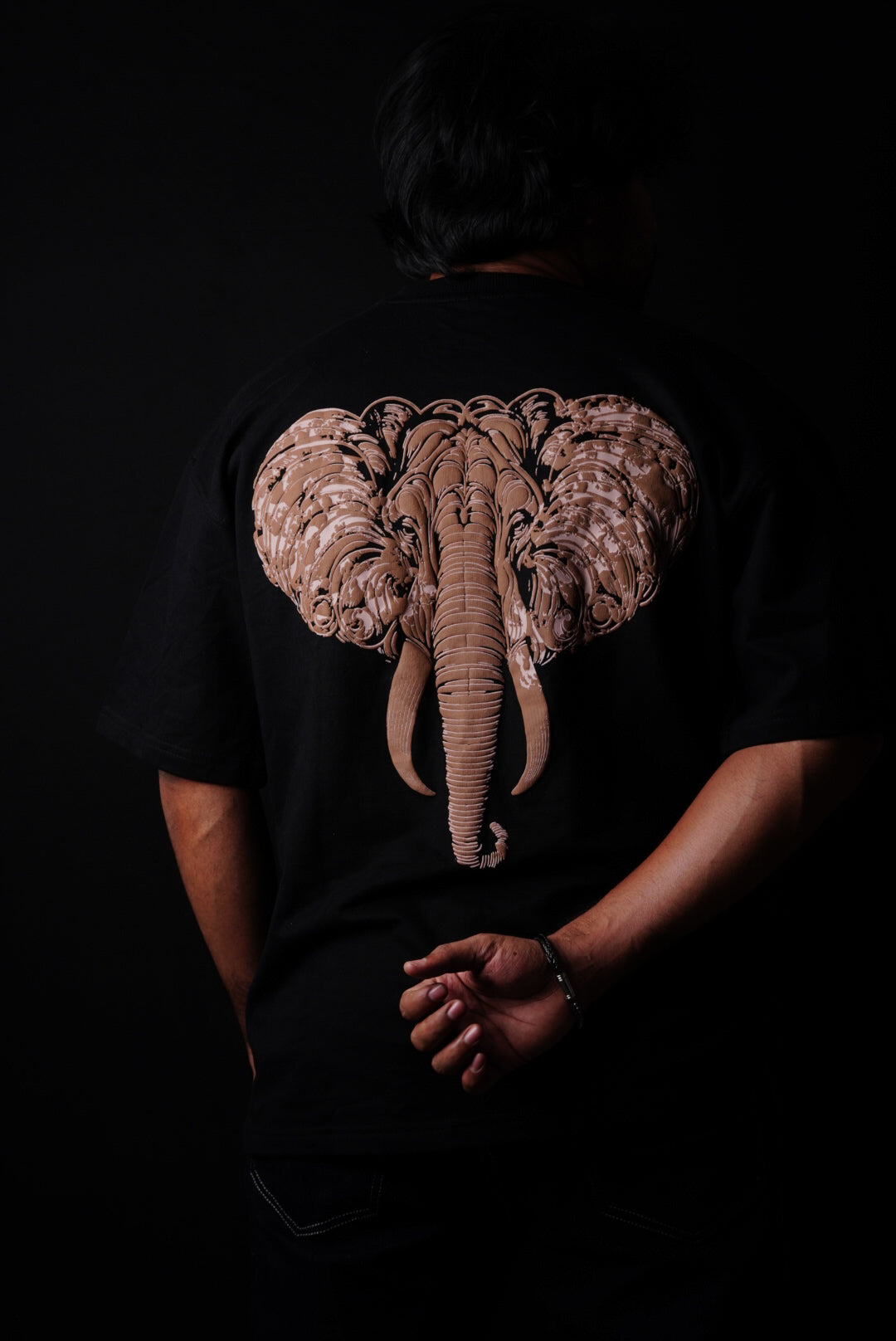 BLACK ELEPHANT T-SHIRT